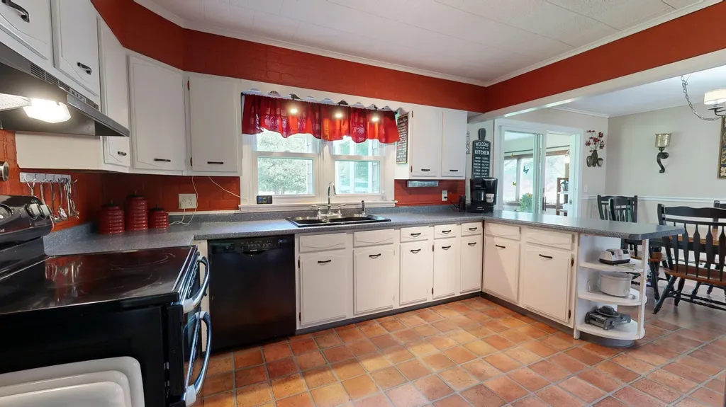 2435 Kennebec River Road Concord Twp ME 04920