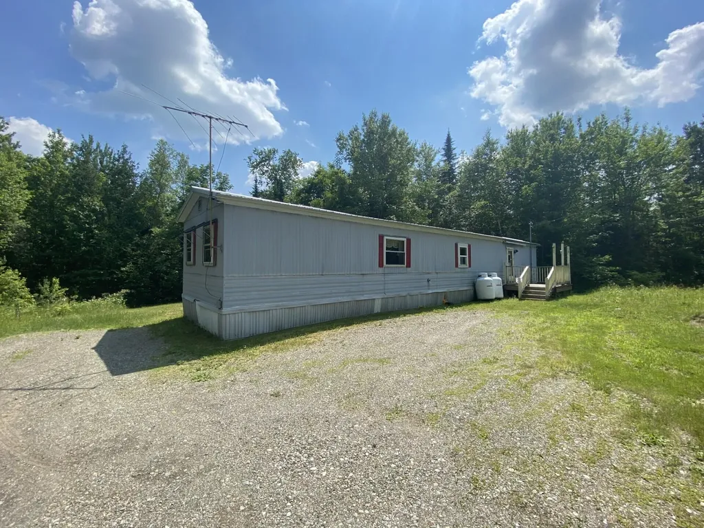 805 Brooks Road Knox ME 04986