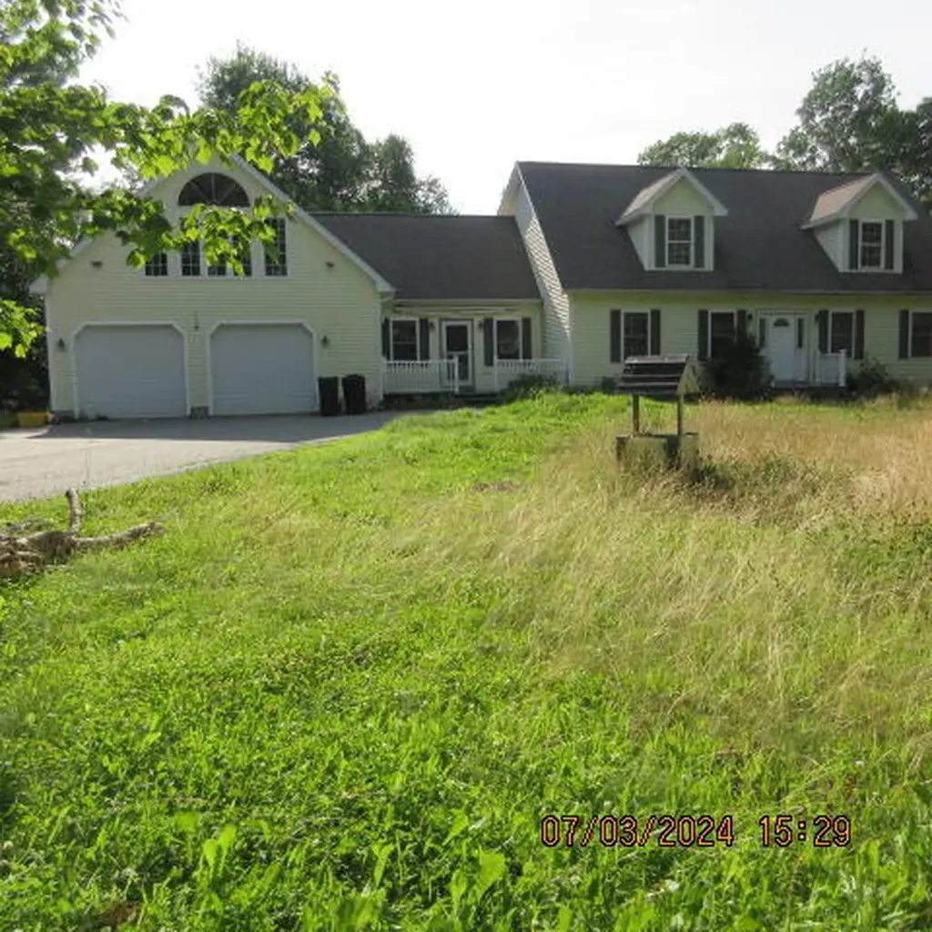 30 Libbey Lane Glenburn ME 04401