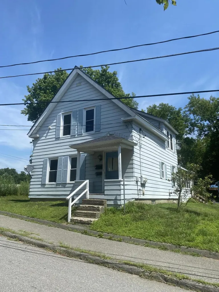12 Pleasant Street Fairfield ME 04937