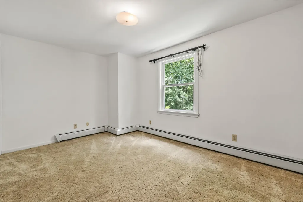 22 Donica Road York ME 03909