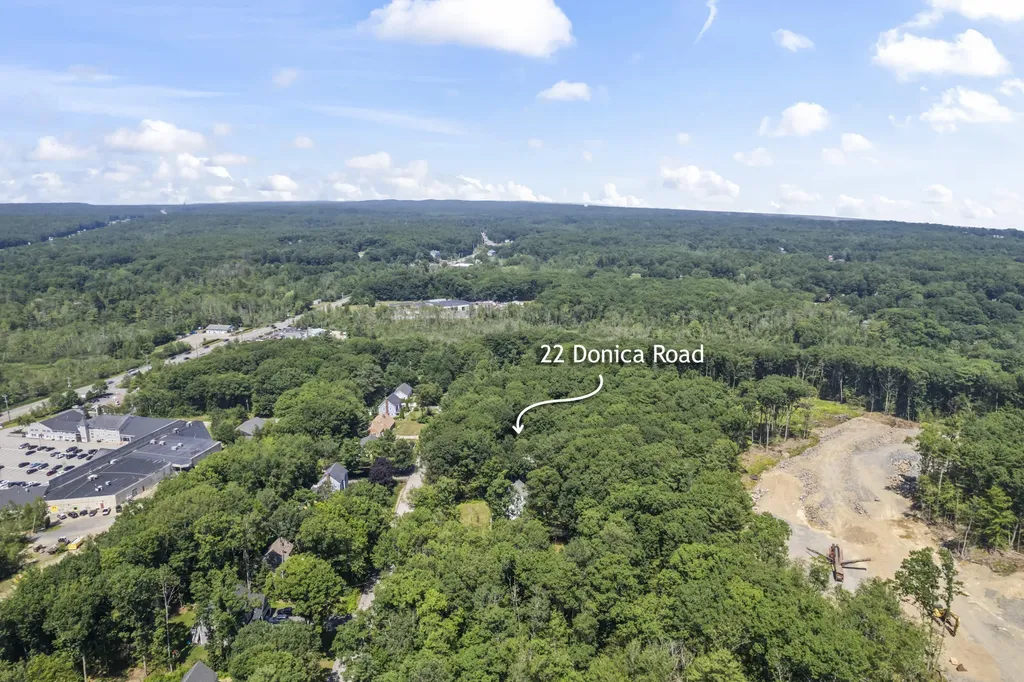 22 Donica Road York ME 03909