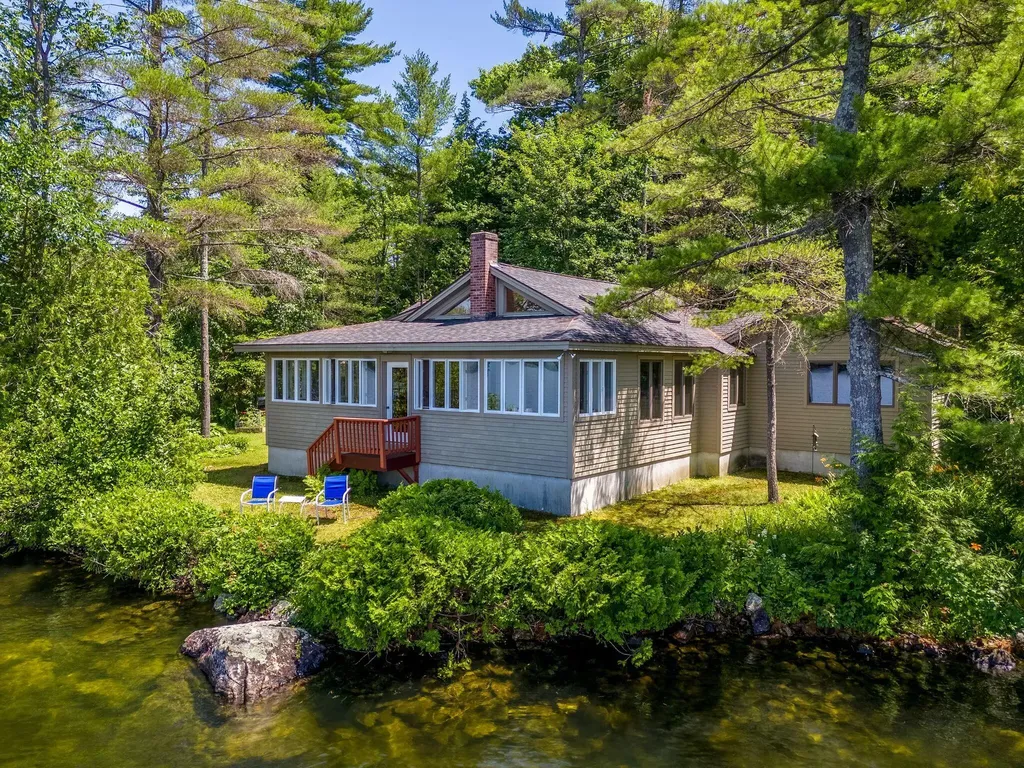 46 Tall Pines Drive Manchester ME 04351