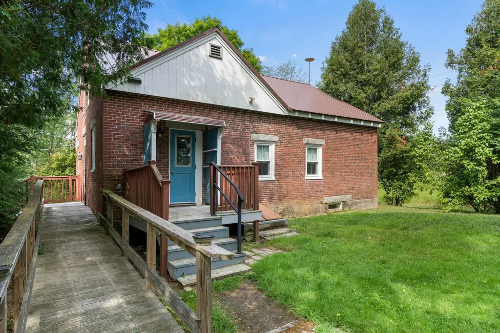 517 River Road Hollis ME 04042