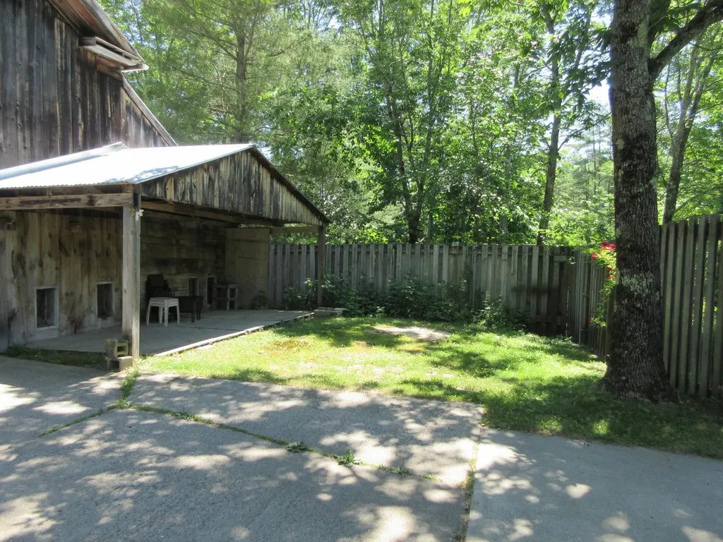 517 River Road Hollis ME 04042