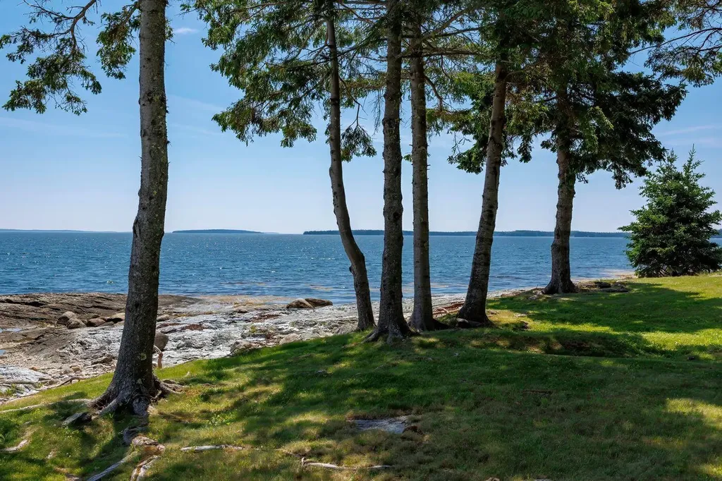 59 Willeke Lane Brooklin ME 04616