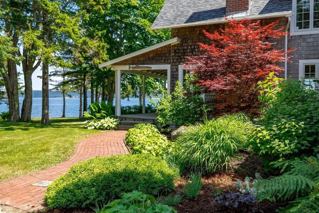 59 Willeke Lane Brooklin ME 04616