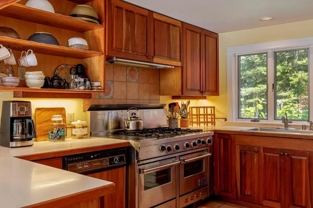 59 Willeke Lane Brooklin ME 04616