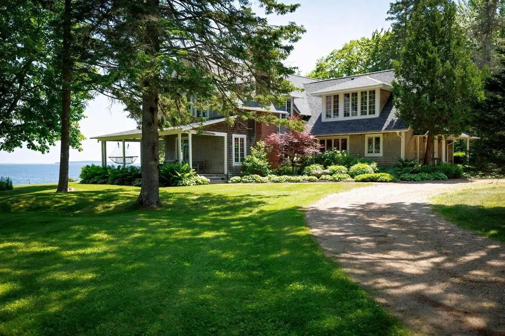 59 Willeke Lane Brooklin ME 04616