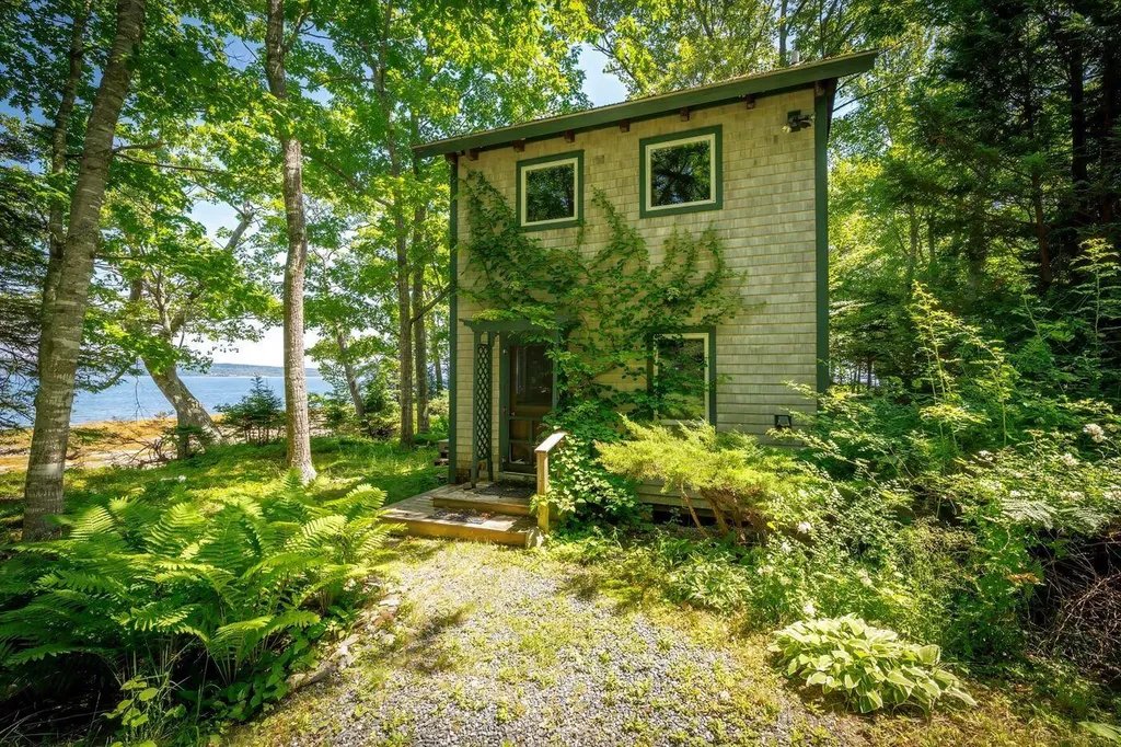 59 Willeke Lane Brooklin ME 04616