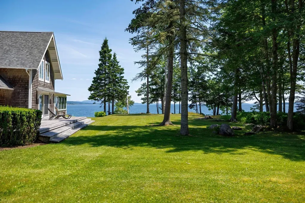 59 Willeke Lane Brooklin ME 04616