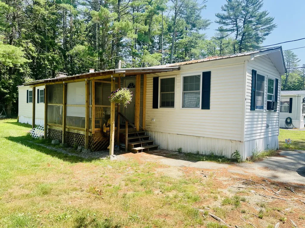 6 Valerie Avenue Brunswick ME 04011