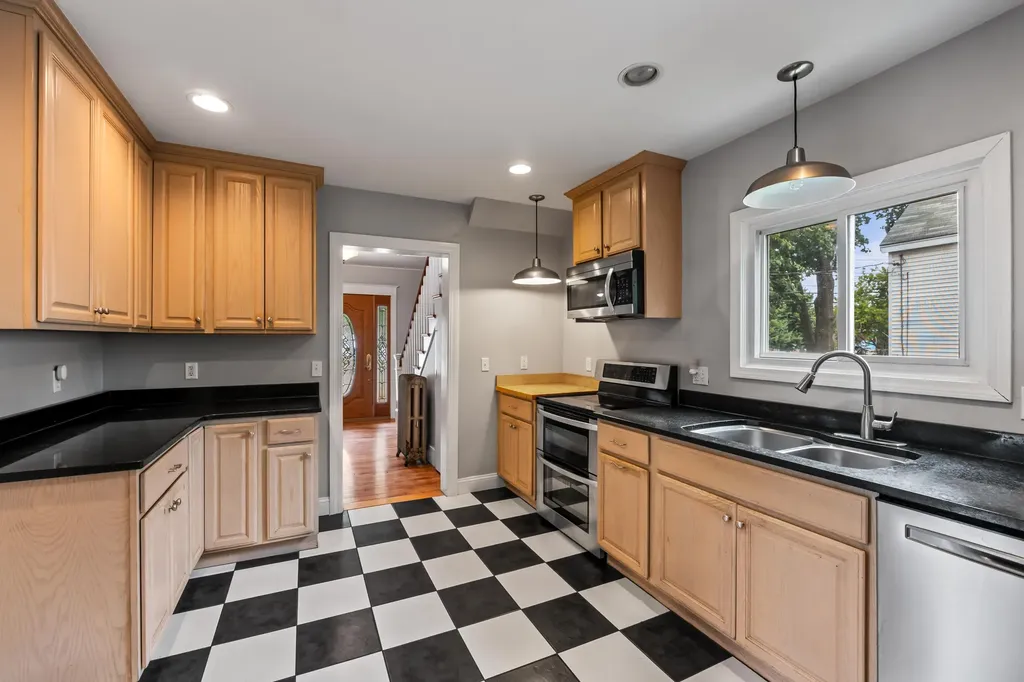 190 Broadway South Portland ME 04106