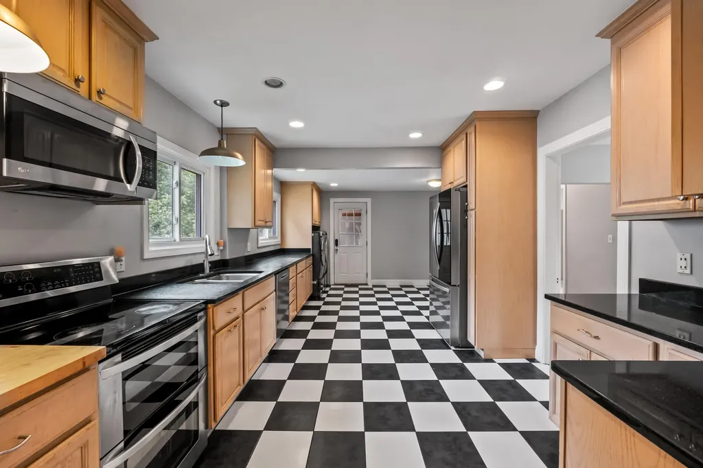 190 Broadway South Portland ME 04106