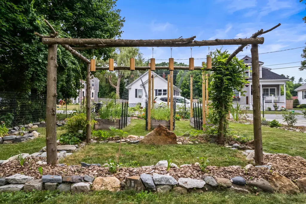 190 Broadway South Portland ME 04106