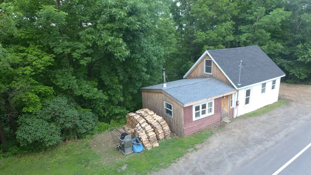 64 Pittsfield Avenue Hartland ME 04943