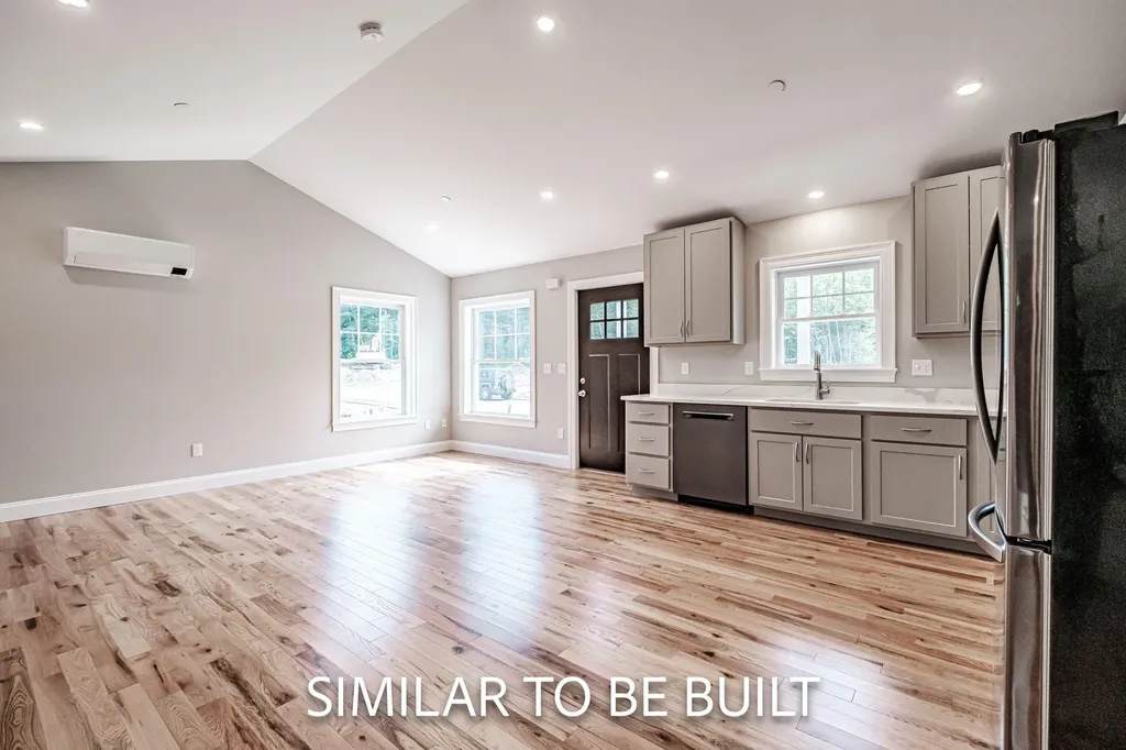 16 Heritage Way Saco ME 04072