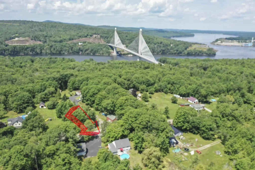 16 W Side Drive Verona Island ME 04416