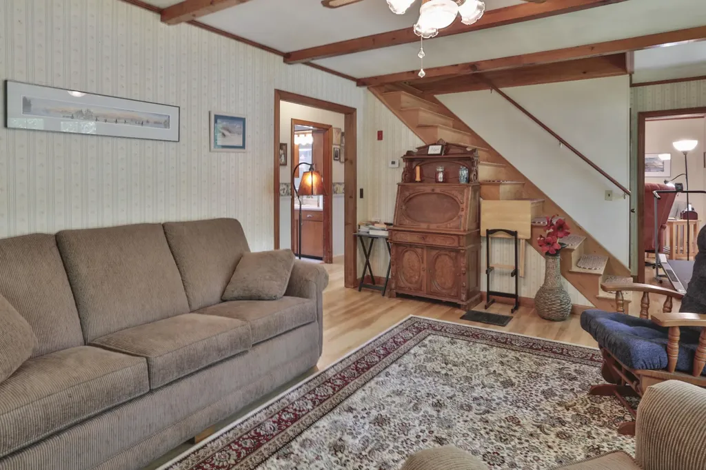 16 W Side Drive Verona Island ME 04416