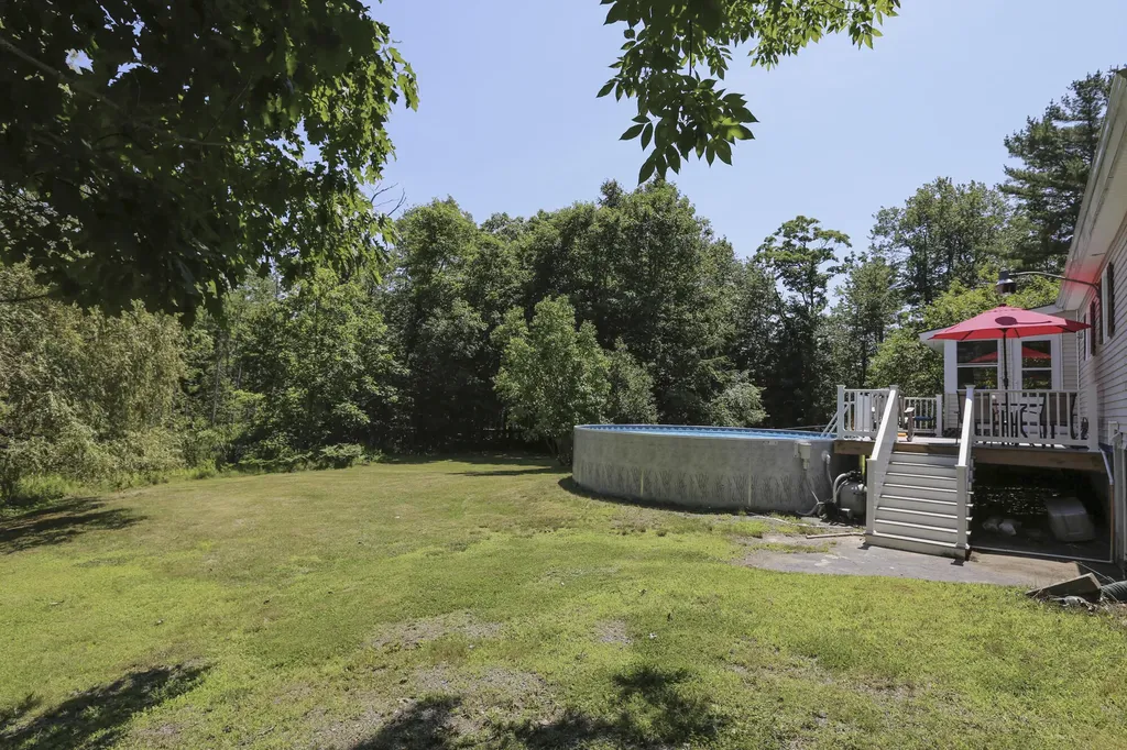 16 W Side Drive Verona Island ME 04416