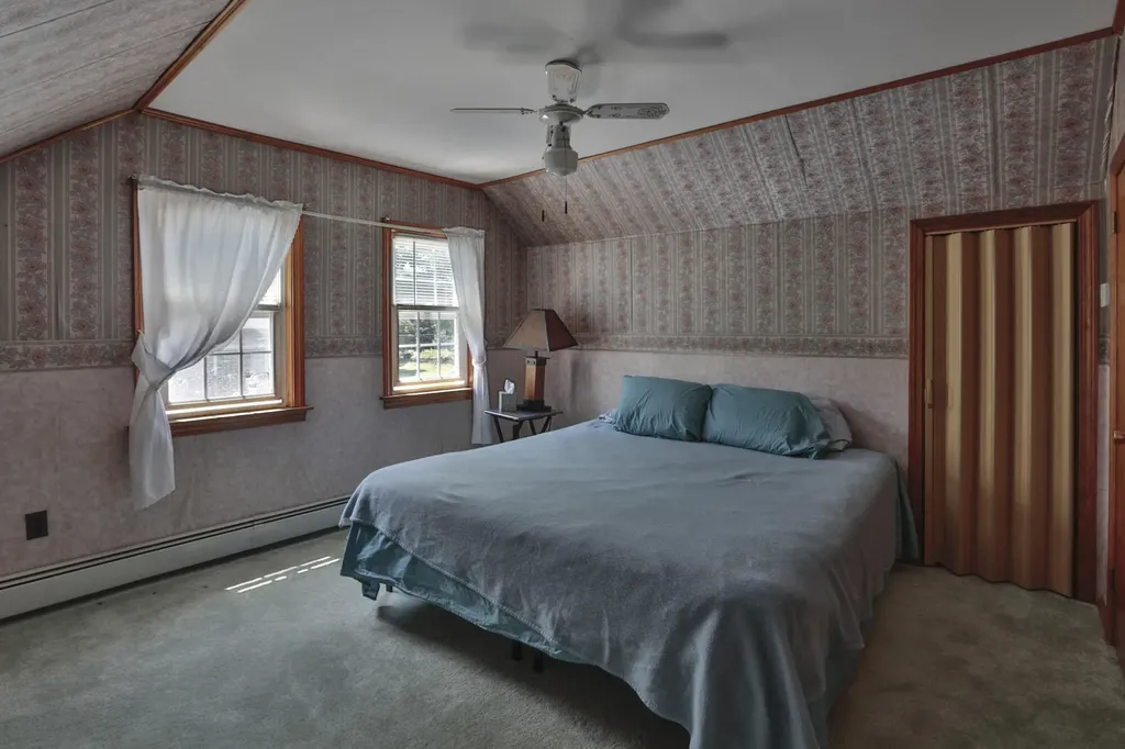 16 W Side Drive Verona Island ME 04416