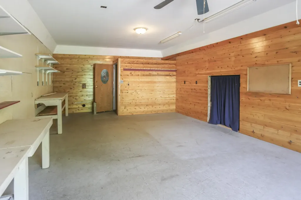 16 W Side Drive Verona Island ME 04416