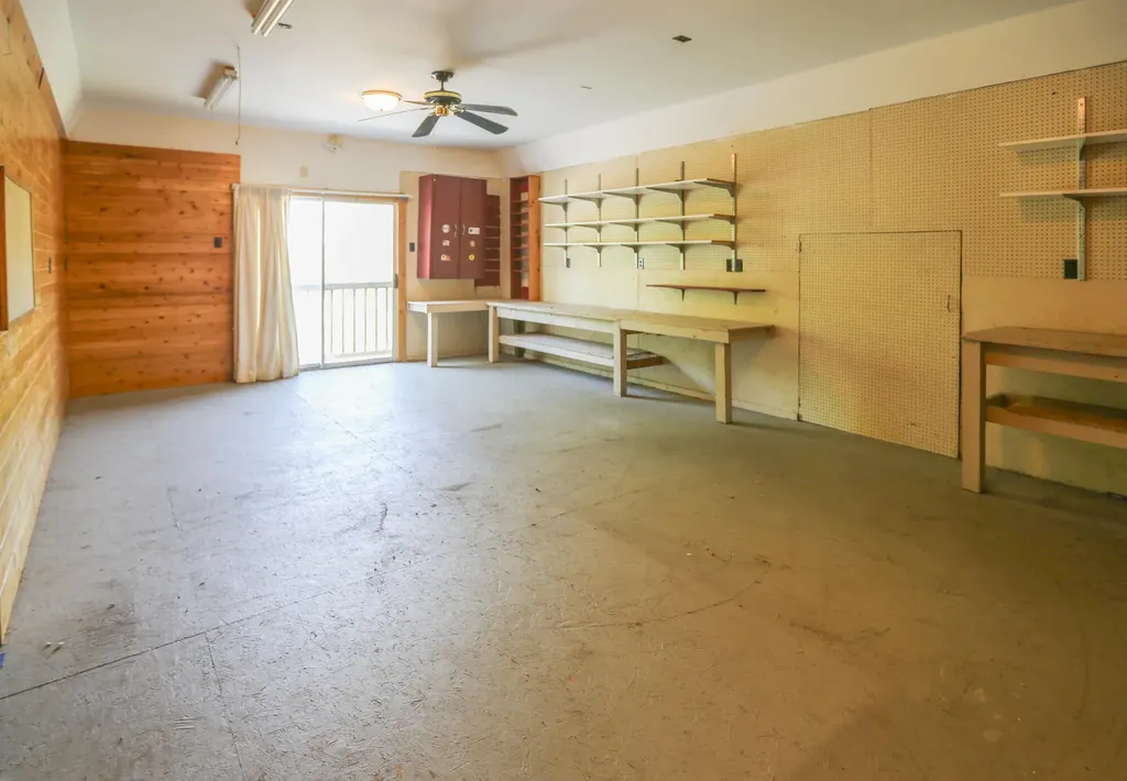 16 W Side Drive Verona Island ME 04416