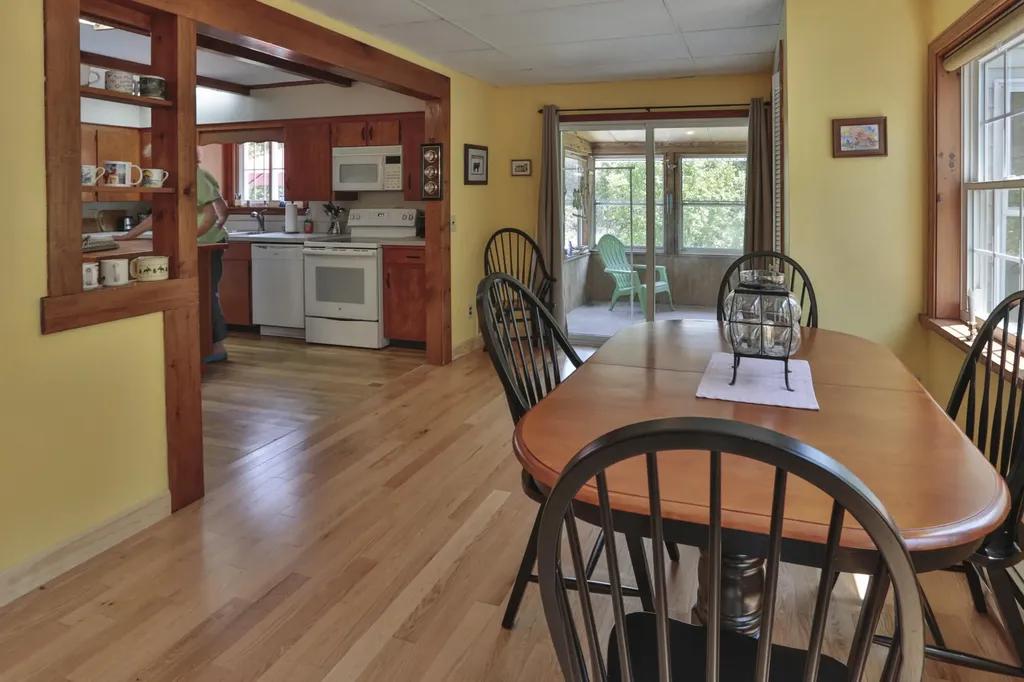16 W Side Drive Verona Island ME 04416