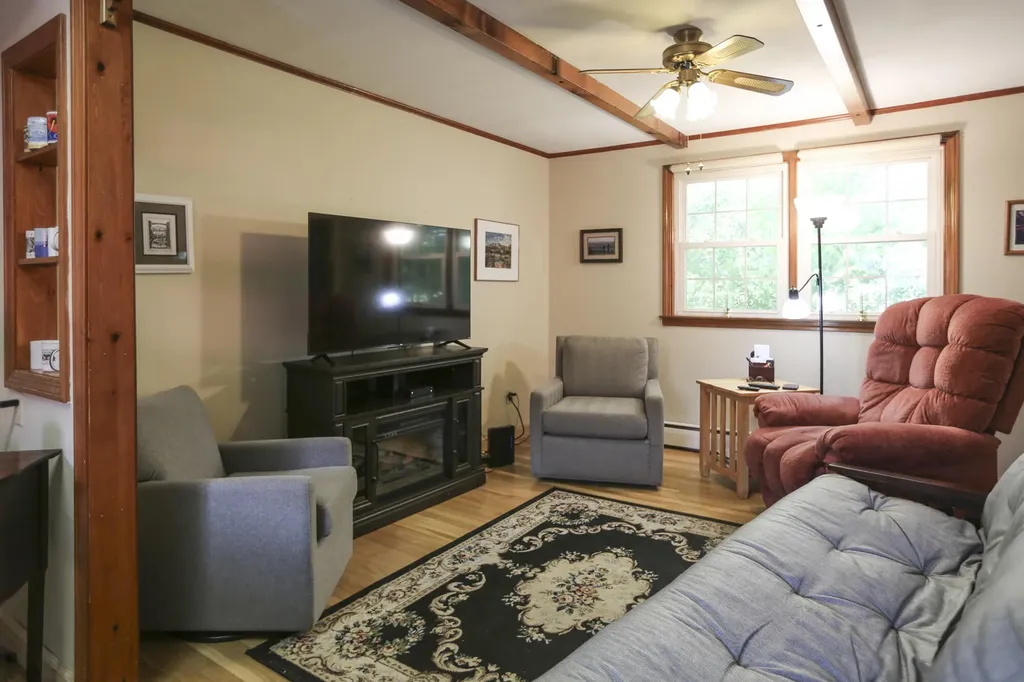 16 W Side Drive Verona Island ME 04416