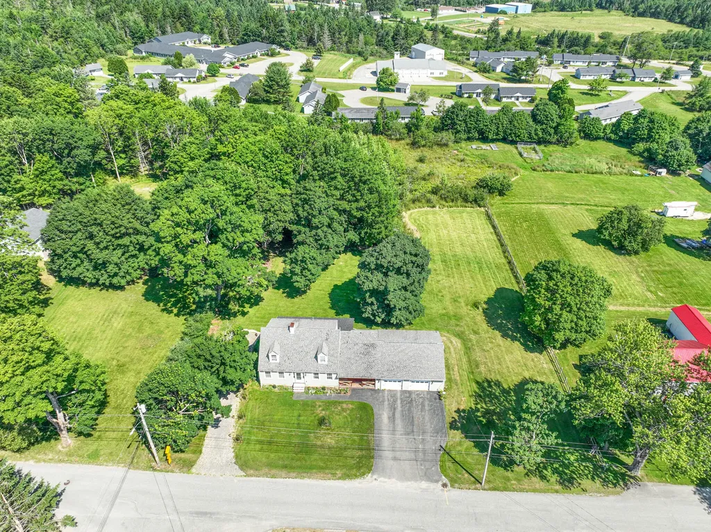 25 Gardner Avenue Machias ME 04654