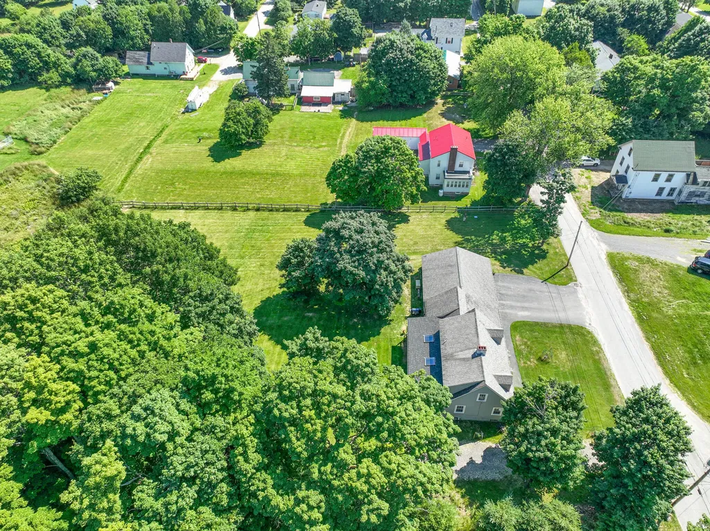 25 Gardner Avenue Machias ME 04654