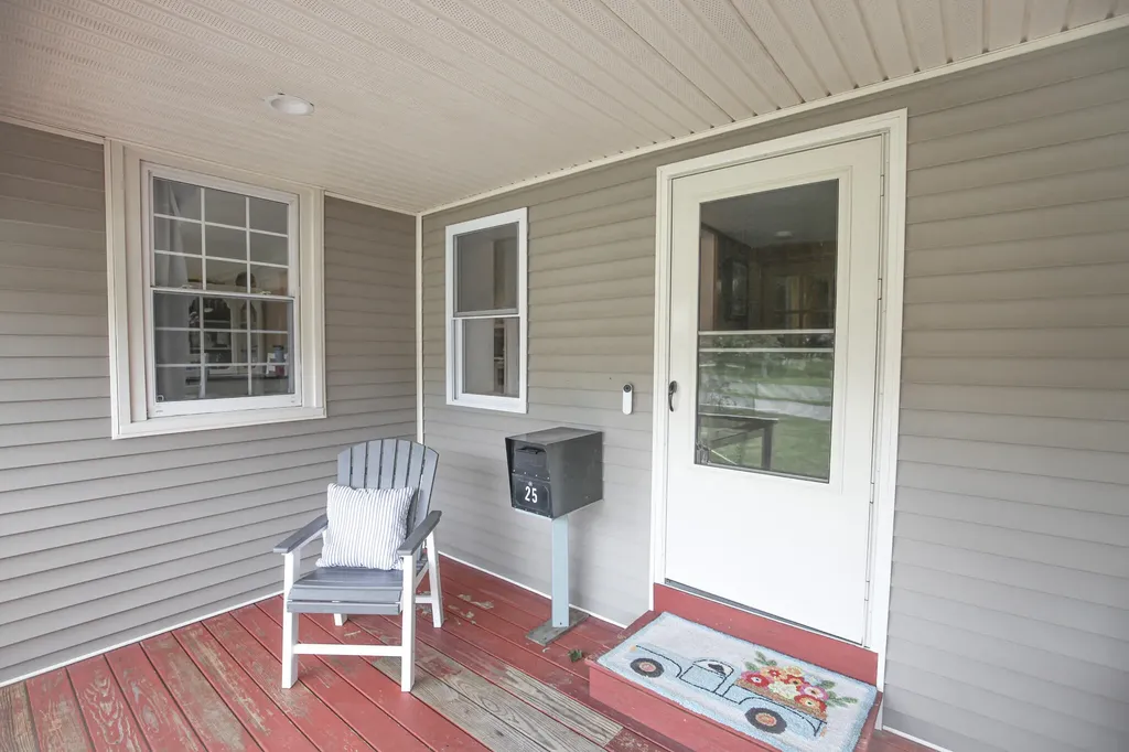 25 Gardner Avenue Machias ME 04654