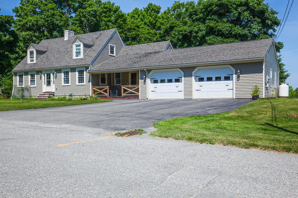 25 Gardner Avenue Machias ME 04654