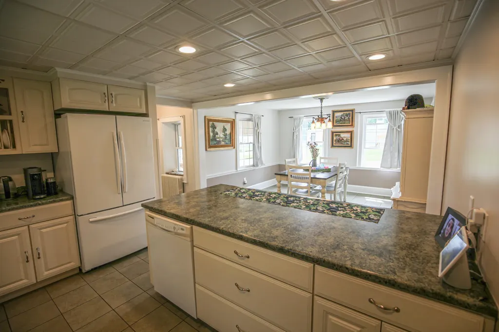 25 Gardner Avenue Machias ME 04654