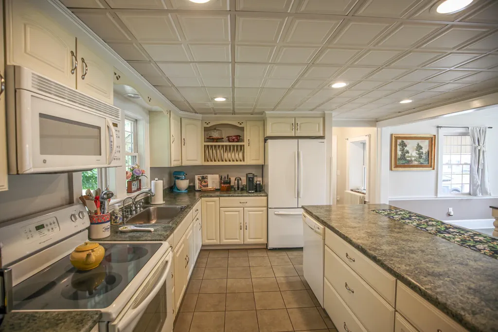 25 Gardner Avenue Machias ME 04654