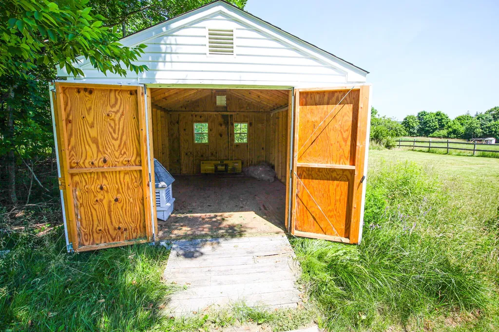 25 Gardner Avenue Machias ME 04654