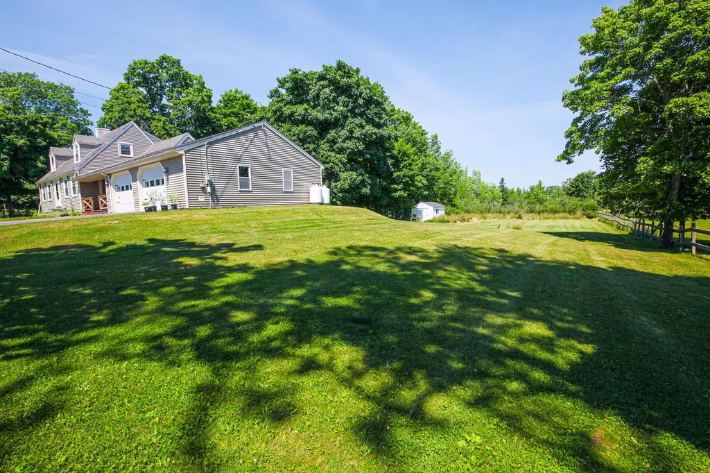 25 Gardner Avenue Machias ME 04654