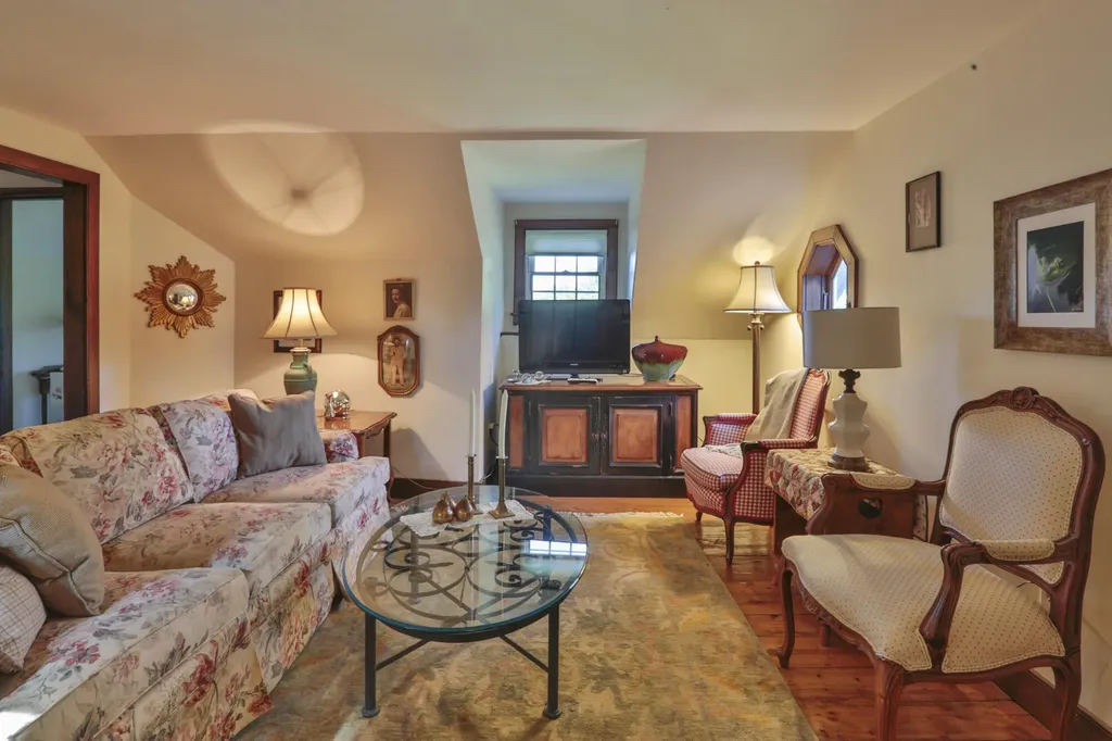 661 Lincolnville Road Belmont ME 04952