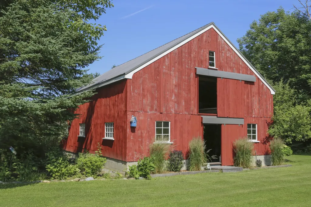 661 Lincolnville Road Belmont ME 04952