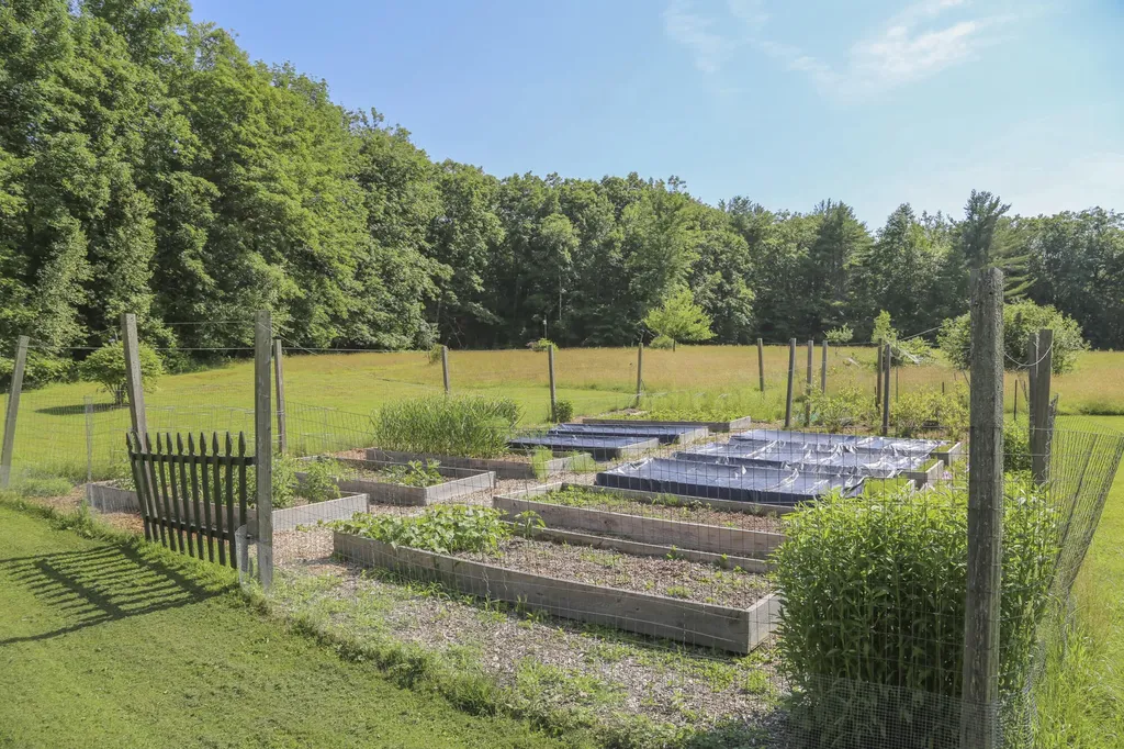 661 Lincolnville Road Belmont ME 04952