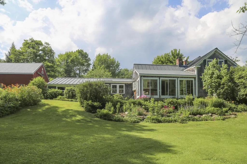 661 Lincolnville Road Belmont ME 04952