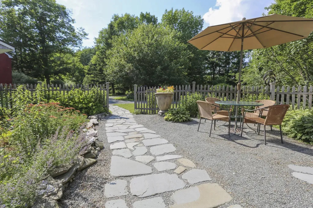 661 Lincolnville Road Belmont ME 04952