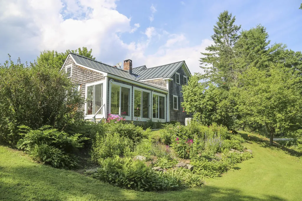 661 Lincolnville Road Belmont ME 04952