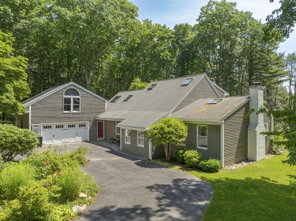 23 Sturdivant Road Cumberland ME 04021