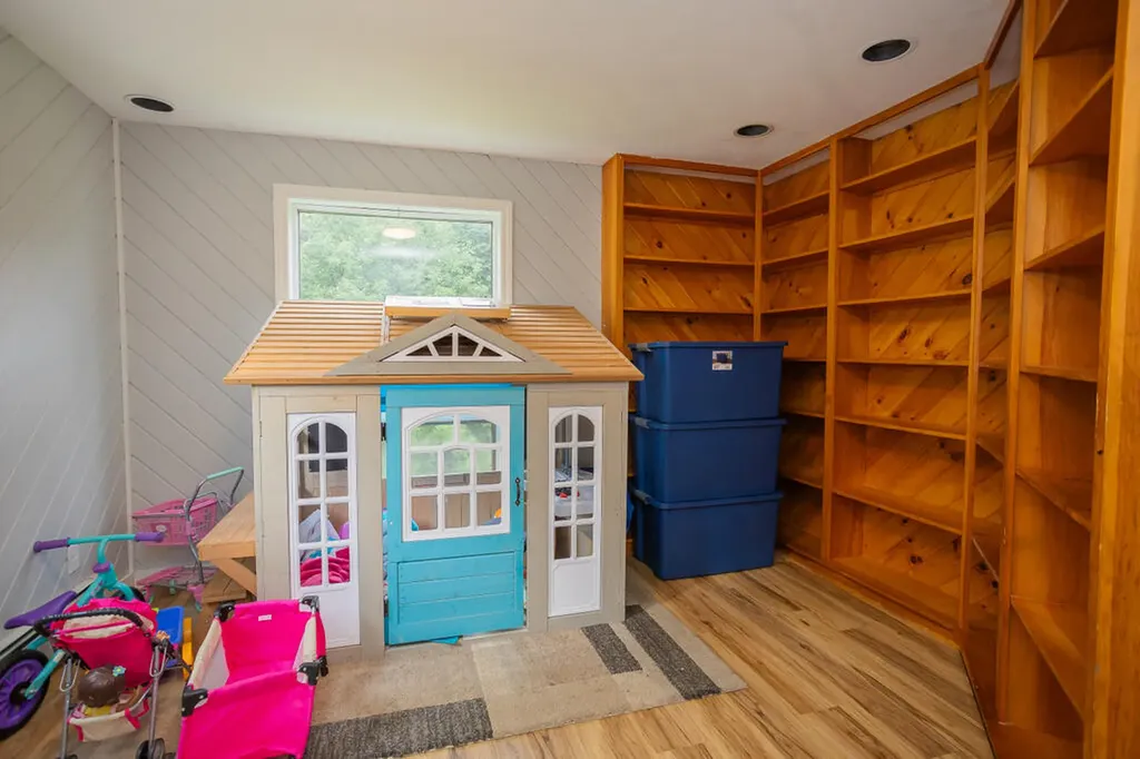 842 Orchard Drive Wilton ME 04294