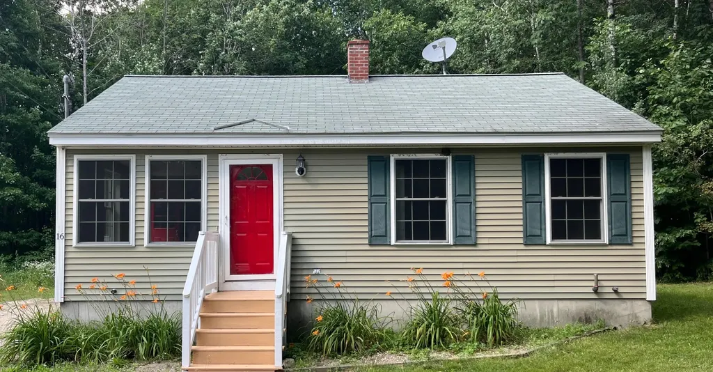 16 Gayles Lane Parsonsfield ME 04047