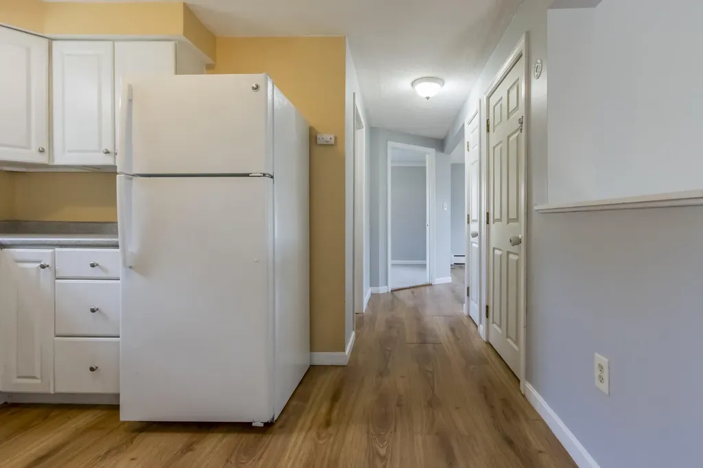 35 Sterling Drive Westbrook ME 04092