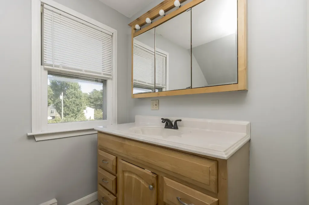 35 Sterling Drive Westbrook ME 04092