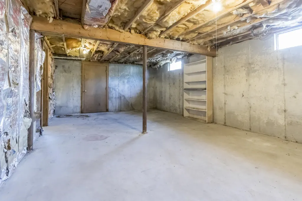 35 Sterling Drive Westbrook ME 04092