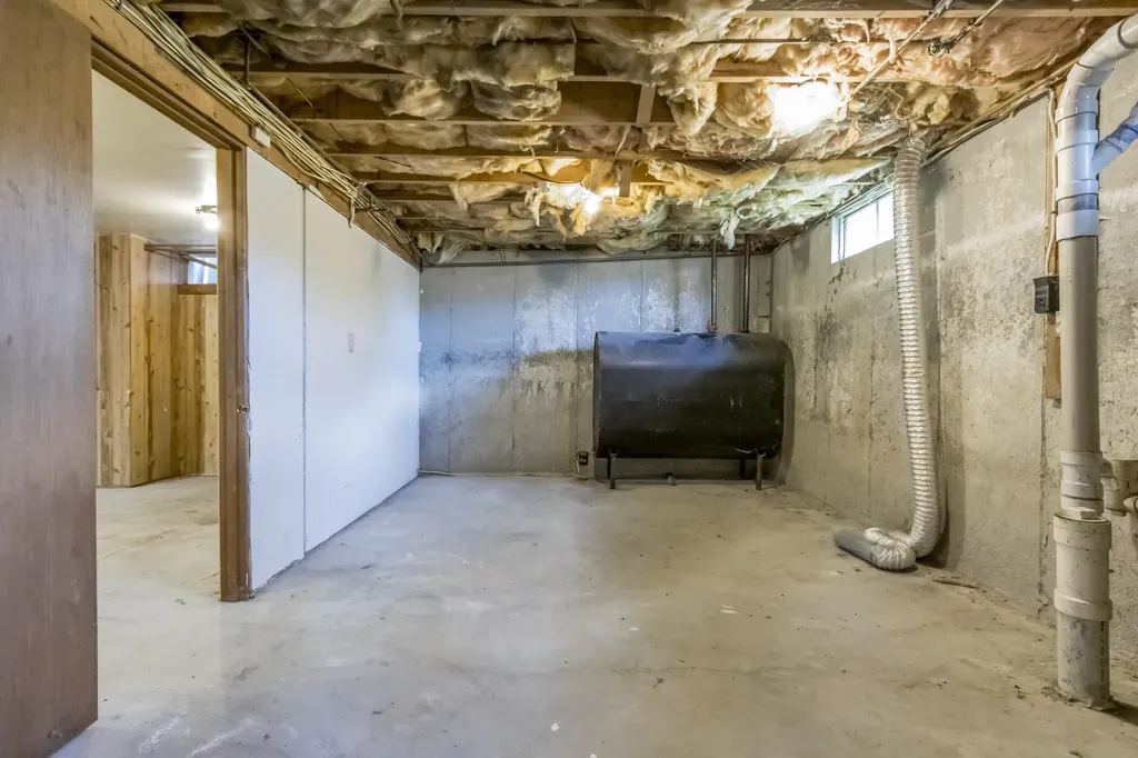 35 Sterling Drive Westbrook ME 04092